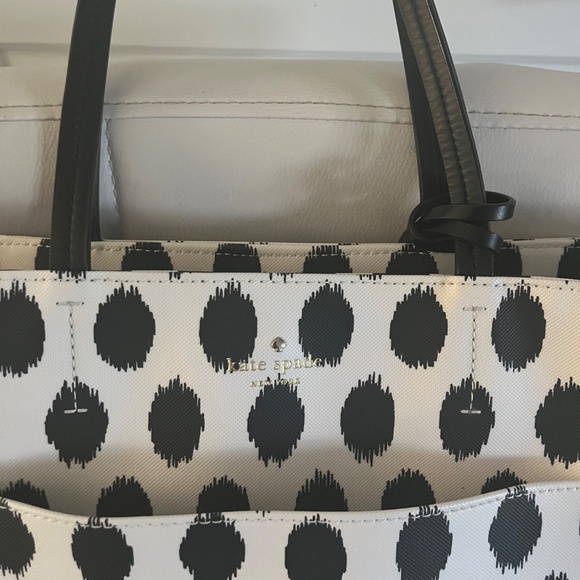 Kate Spade Black and White Ikat Riley Tote - Picture 14 of 14
